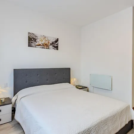 Daniela By Interhome Appartement