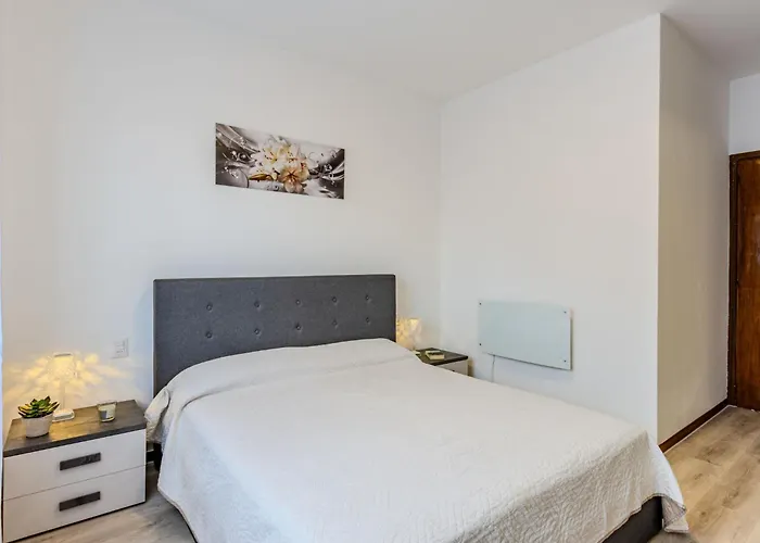 Daniela By Interhome شقة